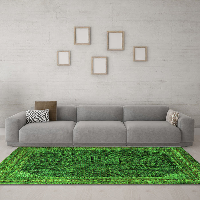 Machine Washable Persian Green Traditional Area Rugs in a Living Room,, wshtr1853grn