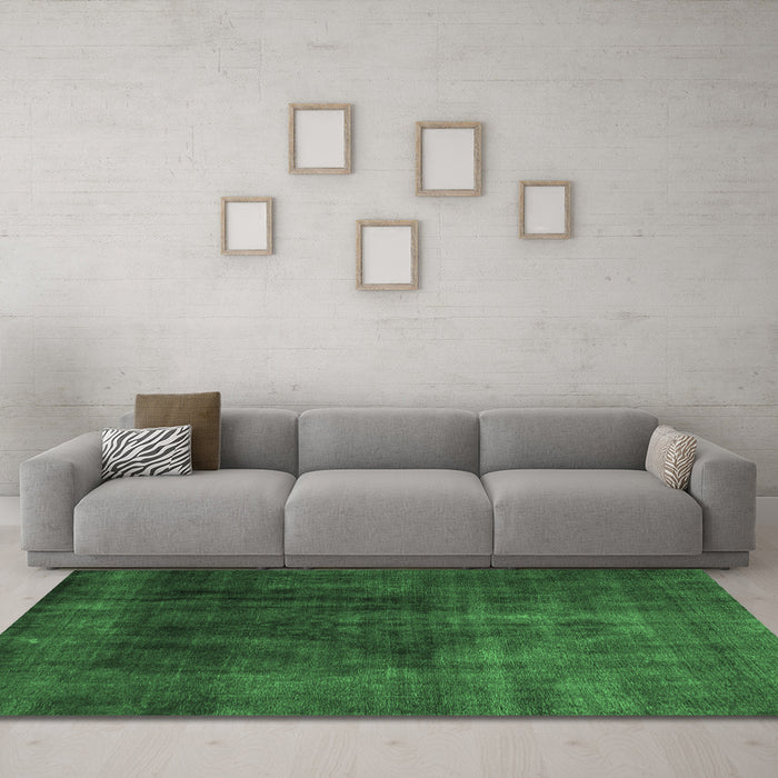 Machine Washable Persian Emerald Green Traditional Area Rugs in a Living Room,, wshtr1854emgrn