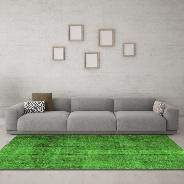 Machine Washable Persian Green Traditional Area Rugs in a Living Room,, wshtr1856grn