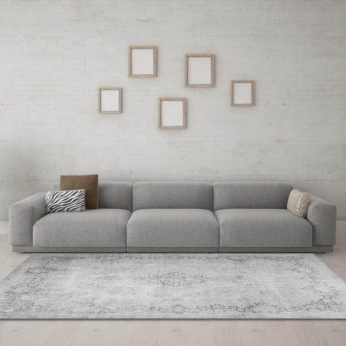 Machine Washable Persian Gray Traditional Rug in a Living Room,, wshtr1857gry