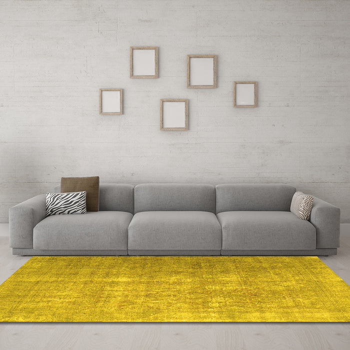 Machine Washable Persian Yellow Traditional Rug in a Living Room, wshtr1858yw