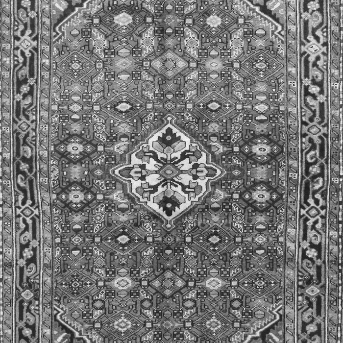 Serging Thickness of Machine Washable Persian Gray Traditional Rug, wshtr185gry