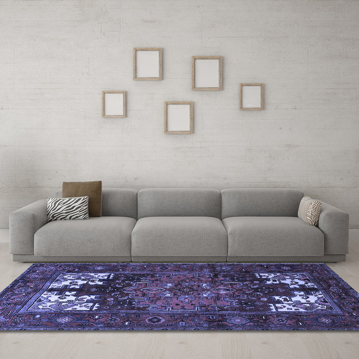 Machine Washable Persian Blue Traditional Rug in a Living Room, wshtr1860blu