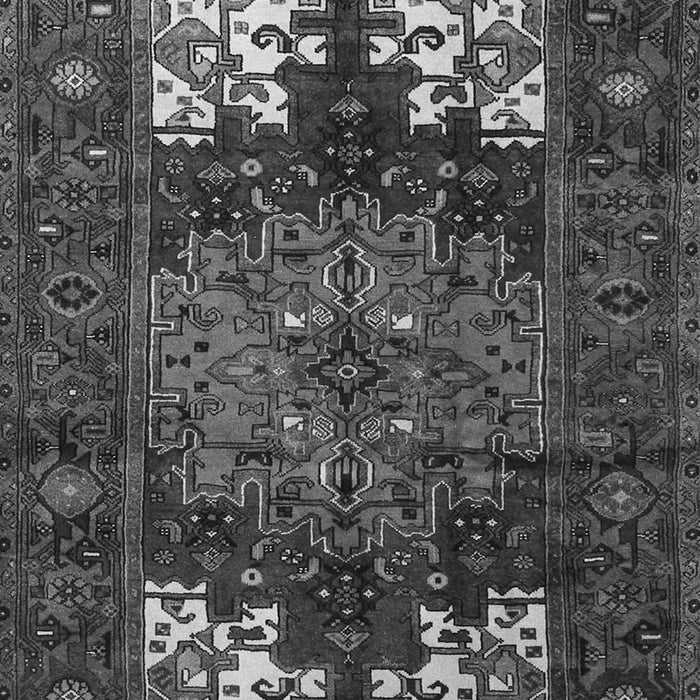 Serging Thickness of Machine Washable Persian Gray Traditional Rug, wshtr1860gry