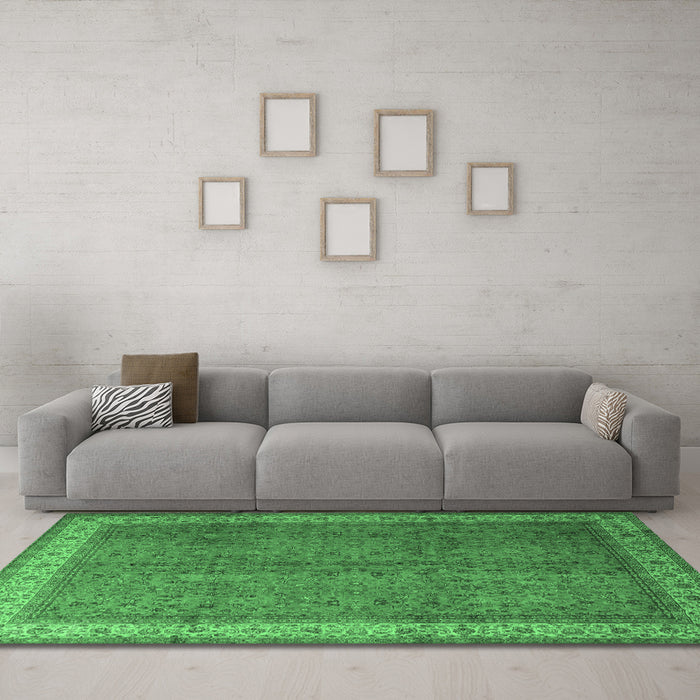 Machine Washable Persian Emerald Green Traditional Area Rugs in a Living Room,, wshtr1864emgrn