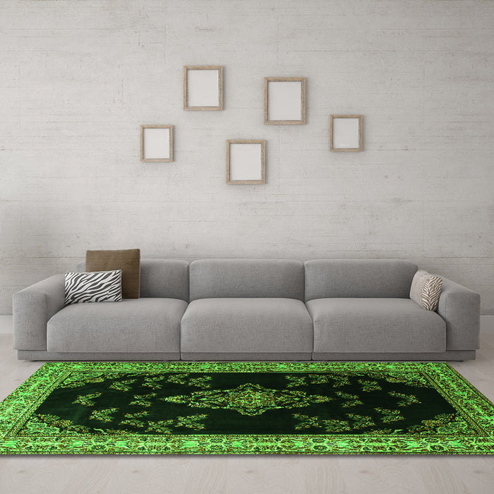 Machine Washable Medallion Green Traditional Area Rugs in a Living Room,, wshtr1865grn