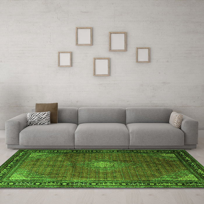 Machine Washable Medallion Green Traditional Area Rugs in a Living Room,, wshtr1867grn