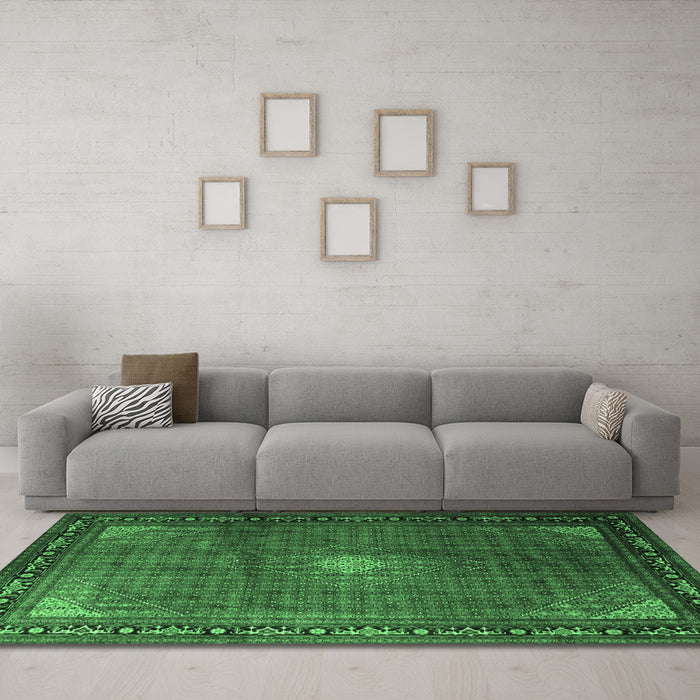 Machine Washable Medallion Emerald Green Traditional Area Rugs in a Living Room,, wshtr1867emgrn
