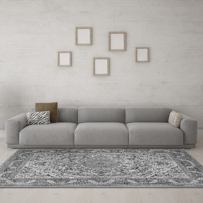 Machine Washable Medallion Gray Traditional Rug in a Living Room,, wshtr1868gry