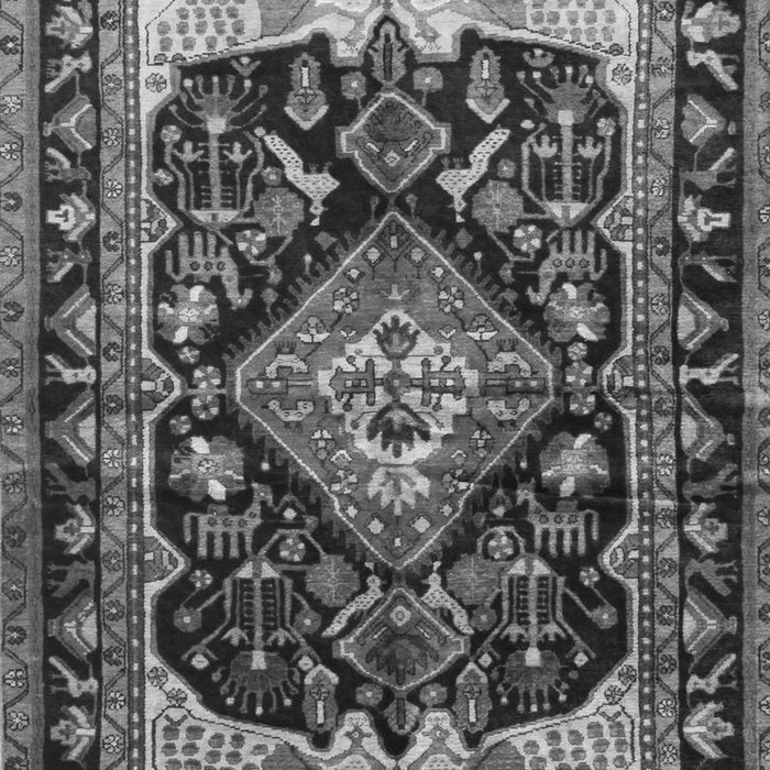 Serging Thickness of Machine Washable Persian Gray Traditional Rug, wshtr186gry