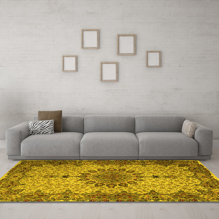 Machine Washable Persian Yellow Traditional Rug in a Living Room, wshtr1870yw