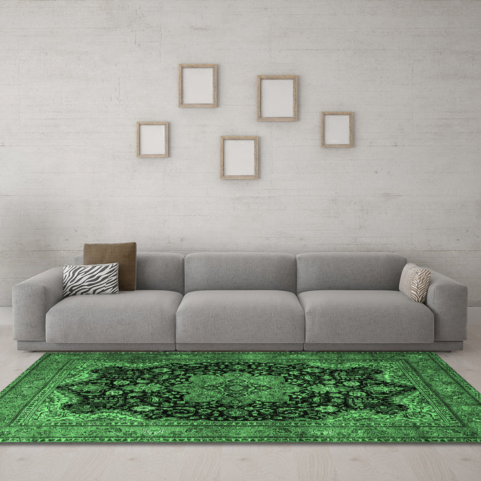 Machine Washable Persian Emerald Green Traditional Area Rugs in a Living Room,, wshtr1871emgrn