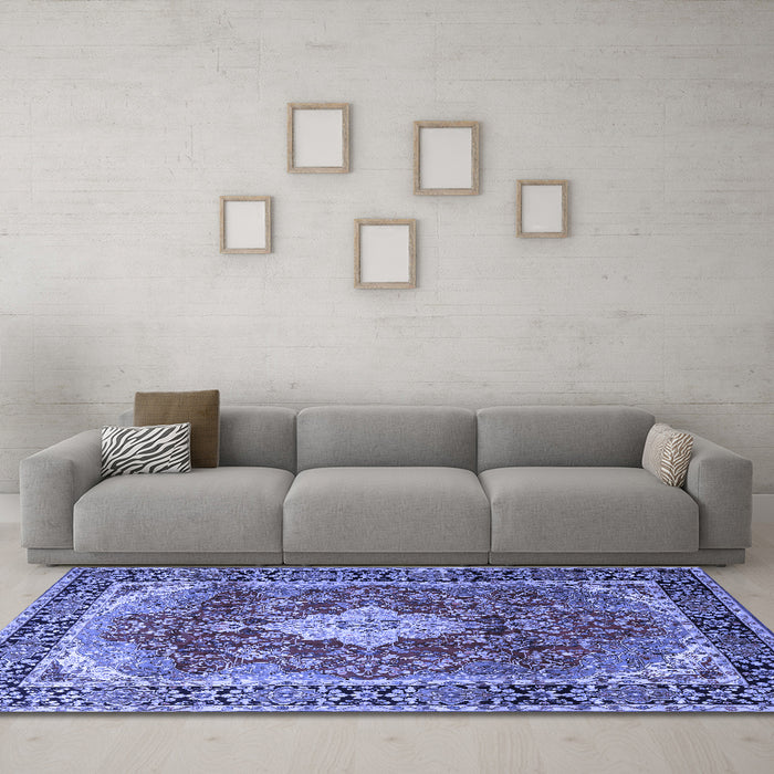 Machine Washable Persian Blue Traditional Rug in a Living Room, wshtr1872blu