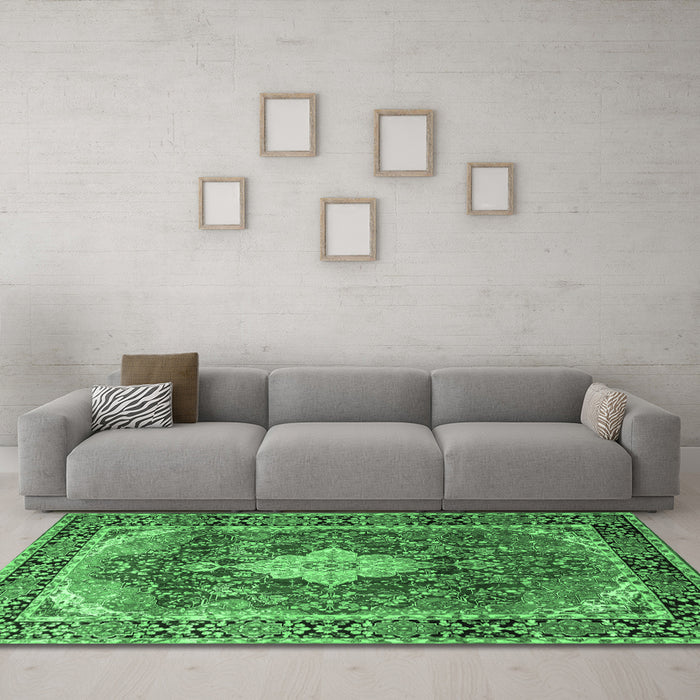 Machine Washable Persian Emerald Green Traditional Area Rugs in a Living Room,, wshtr1872emgrn