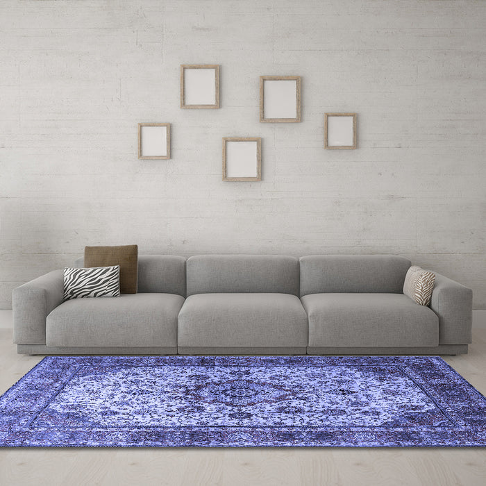 Machine Washable Persian Blue Traditional Rug in a Living Room, wshtr1873blu