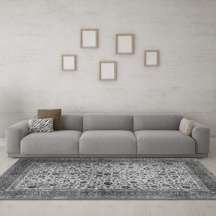Machine Washable Persian Gray Traditional Rug in a Living Room,, wshtr1875gry