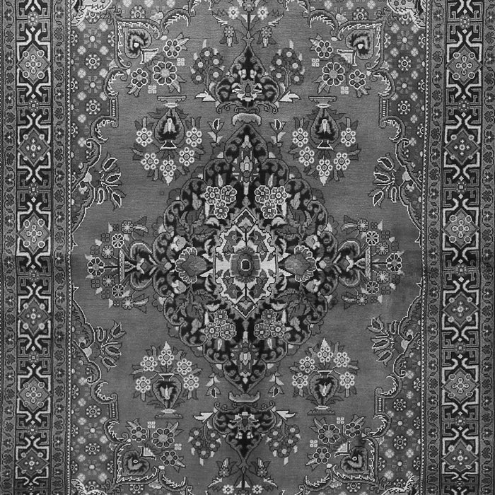 Serging Thickness of Machine Washable Persian Gray Traditional Rug, wshtr1876gry