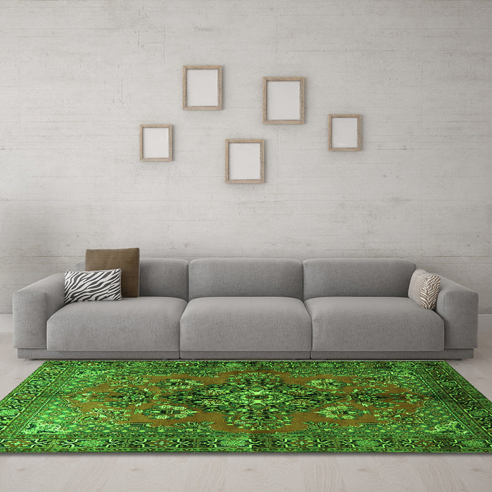 Machine Washable Persian Green Traditional Area Rugs in a Living Room,, wshtr1876grn
