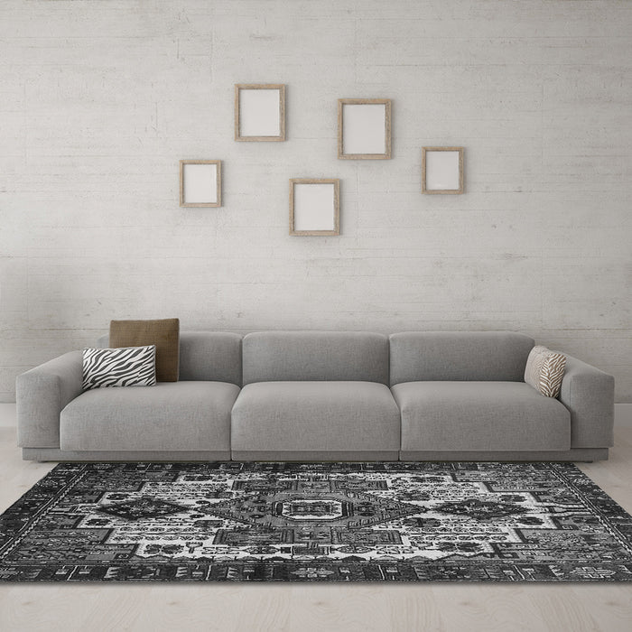 Machine Washable Persian Gray Traditional Rug in a Living Room,, wshtr1878gry