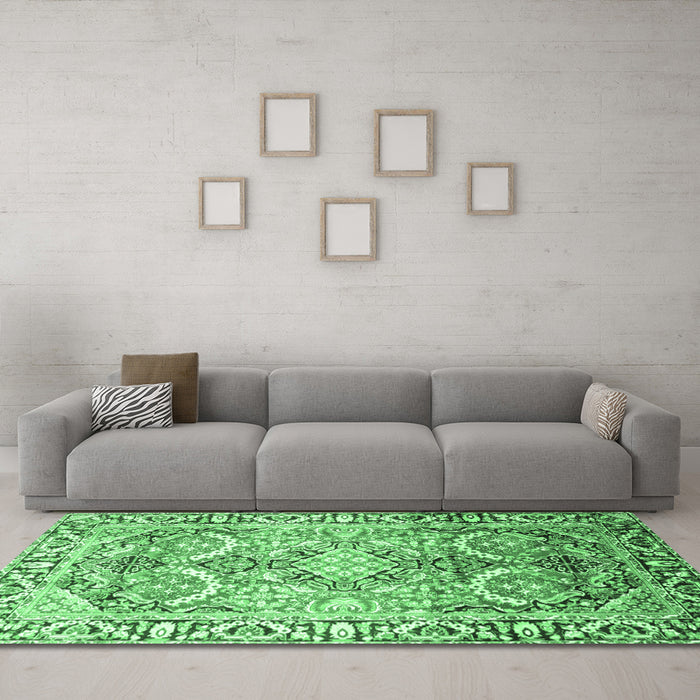 Machine Washable Persian Emerald Green Traditional Area Rugs in a Living Room,, wshtr187emgrn