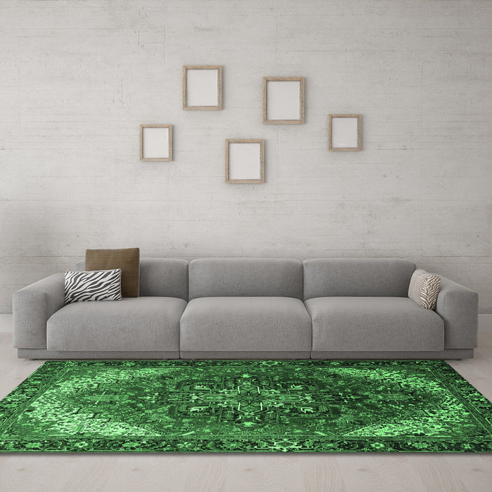 Machine Washable Persian Emerald Green Traditional Area Rugs in a Living Room,, wshtr1881emgrn