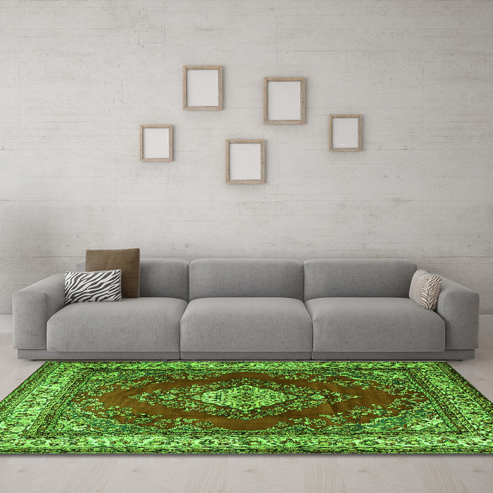 Machine Washable Medallion Green Traditional Area Rugs in a Living Room,, wshtr1883grn