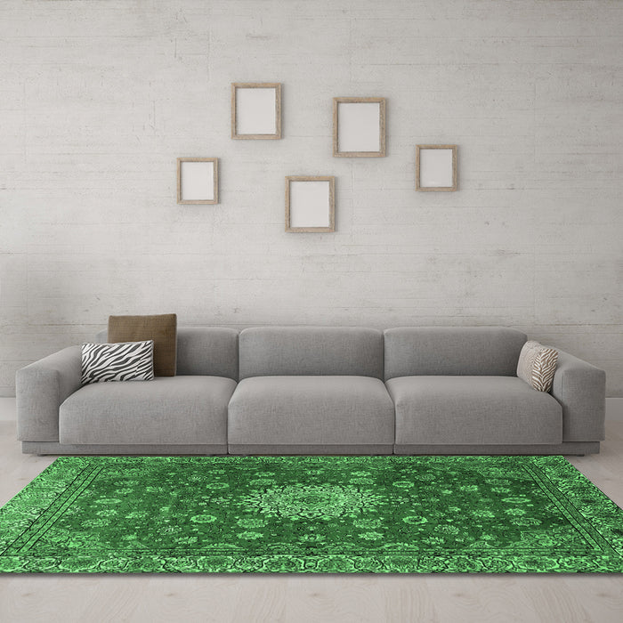 Machine Washable Medallion Emerald Green Traditional Area Rugs in a Living Room,, wshtr1888emgrn