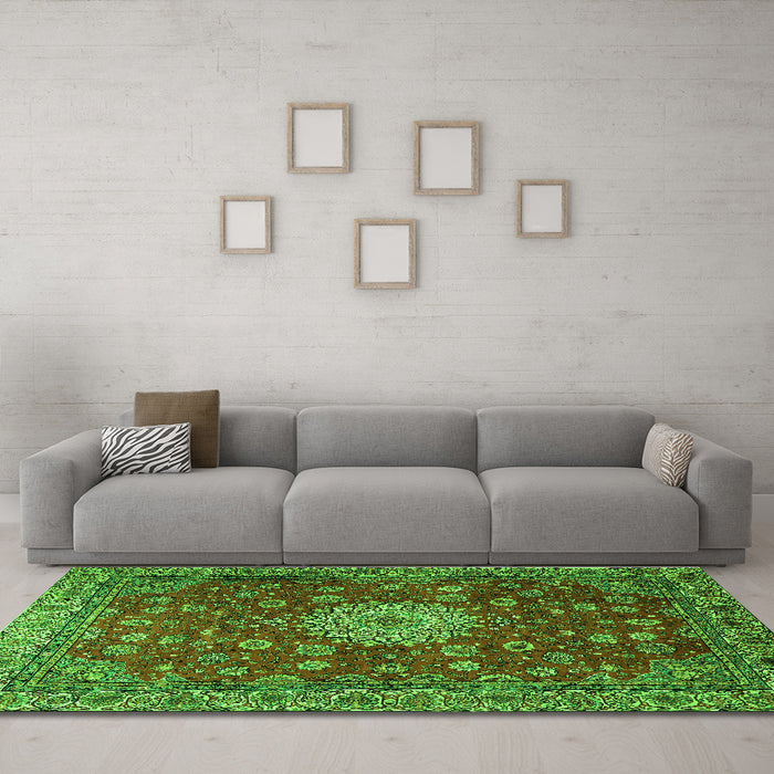 Machine Washable Medallion Green Traditional Area Rugs in a Living Room,, wshtr1888grn