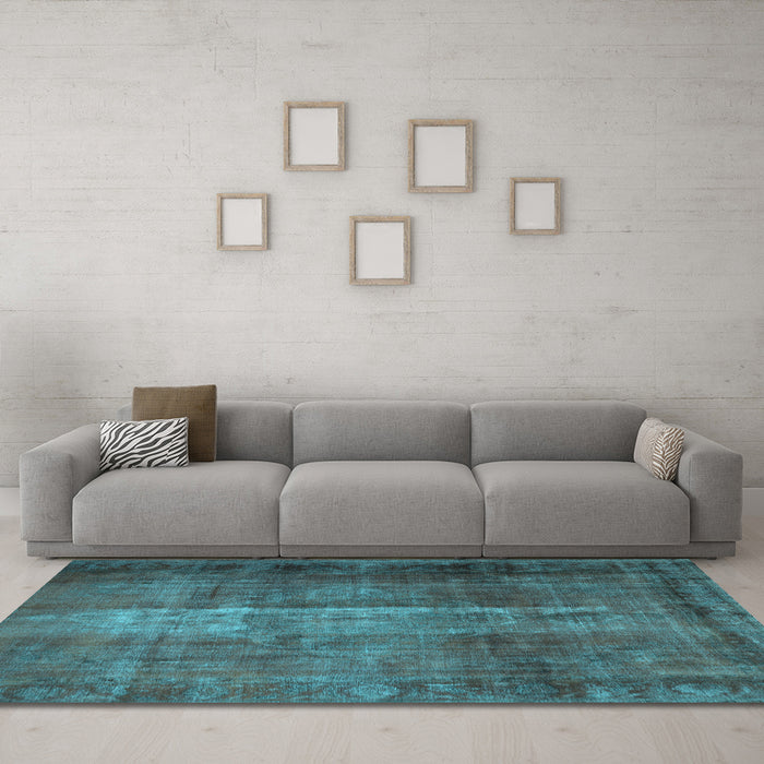 Machine Washable Persian Light Blue Traditional Rug in a Living Room, wshtr1892lblu