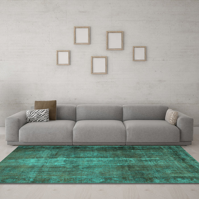 Machine Washable Persian Turquoise Traditional Area Rugs in a Living Room,, wshtr1892turq