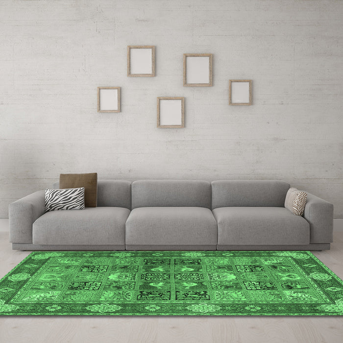 Machine Washable Persian Emerald Green Traditional Area Rugs in a Living Room,, wshtr1894emgrn