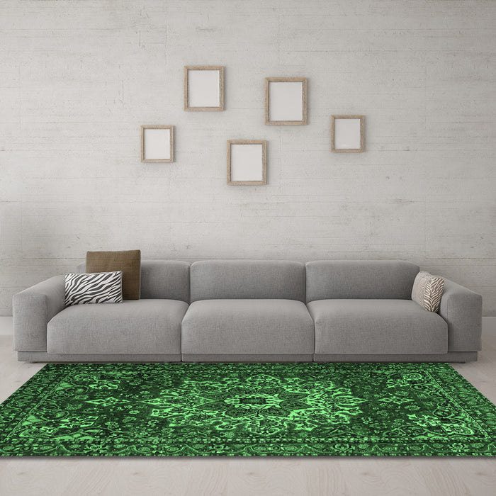 Machine Washable Persian Emerald Green Traditional Area Rugs in a Living Room,, wshtr1896emgrn