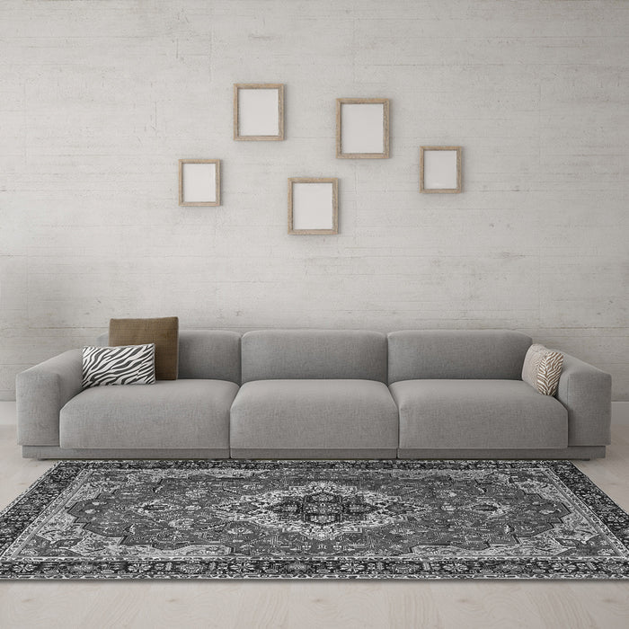 Machine Washable Persian Gray Traditional Rug in a Living Room,, wshtr1897gry