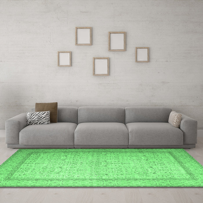 Machine Washable Persian Emerald Green Traditional Area Rugs in a Living Room,, wshtr1900emgrn