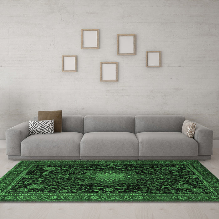 Machine Washable Medallion Emerald Green Traditional Area Rugs in a Living Room,, wshtr1902emgrn
