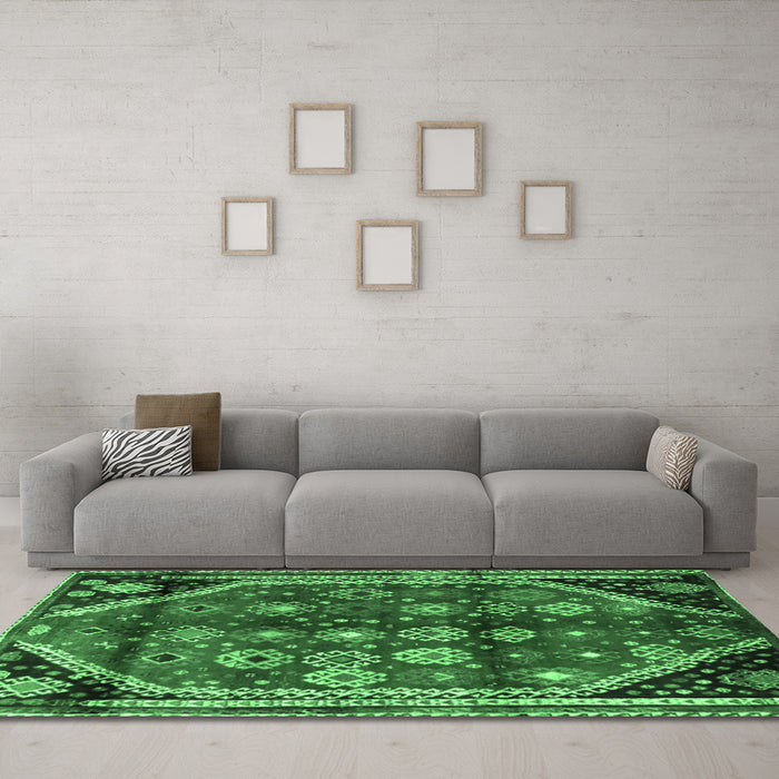 Machine Washable Persian Emerald Green Traditional Area Rugs in a Living Room,, wshtr1906emgrn