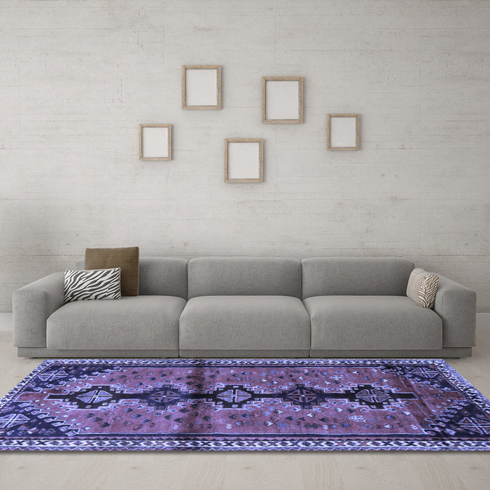 Machine Washable Persian Blue Traditional Rug in a Living Room, wshtr1908blu
