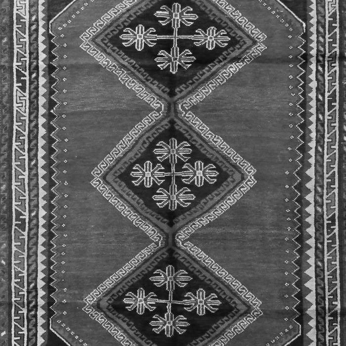 Serging Thickness of Machine Washable Persian Gray Traditional Rug, wshtr1909gry