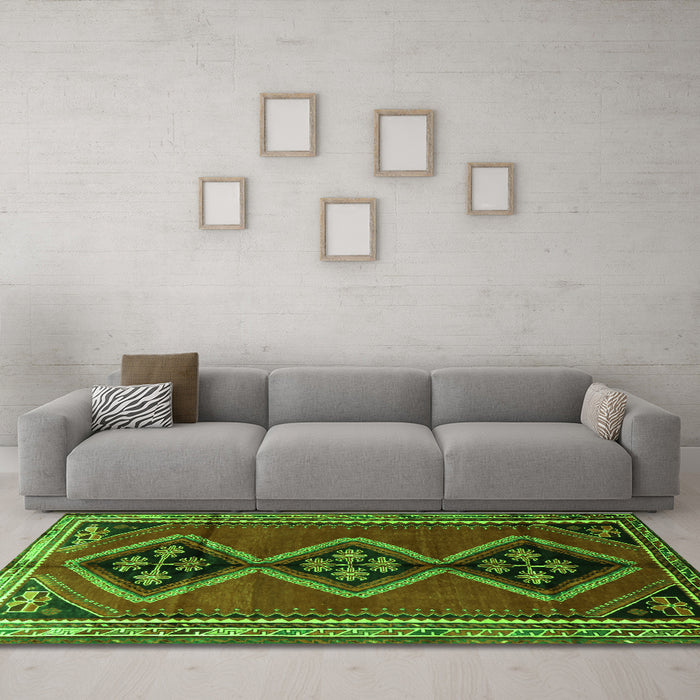 Machine Washable Persian Green Traditional Area Rugs in a Living Room,, wshtr1909grn