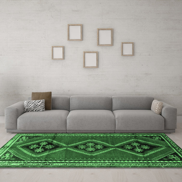 Machine Washable Persian Emerald Green Traditional Area Rugs in a Living Room,, wshtr1909emgrn