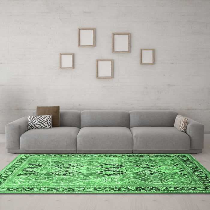 Machine Washable Persian Emerald Green Traditional Area Rugs in a Living Room,, wshtr190emgrn