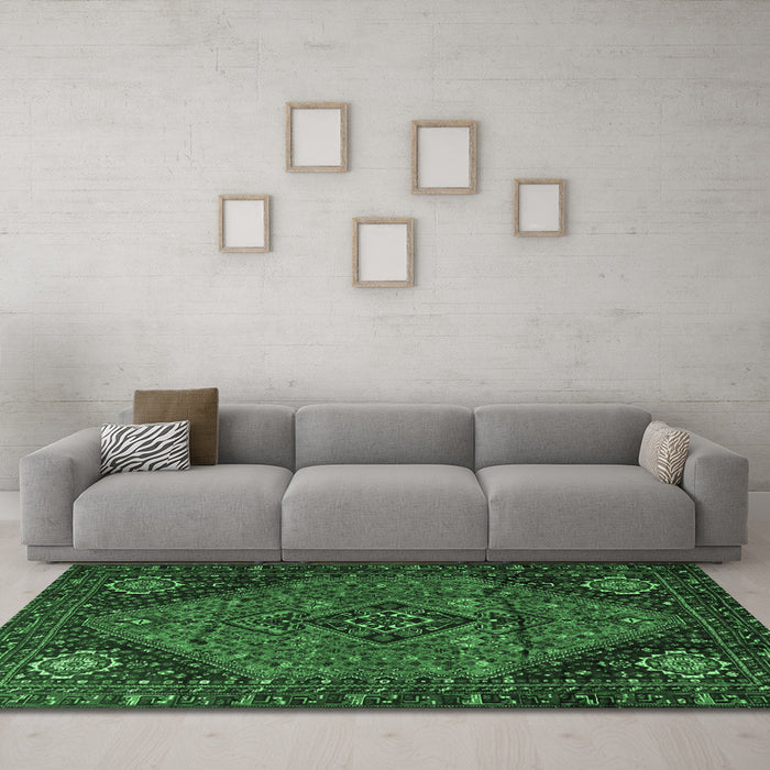Machine Washable Persian Emerald Green Traditional Area Rugs in a Living Room,, wshtr1910emgrn