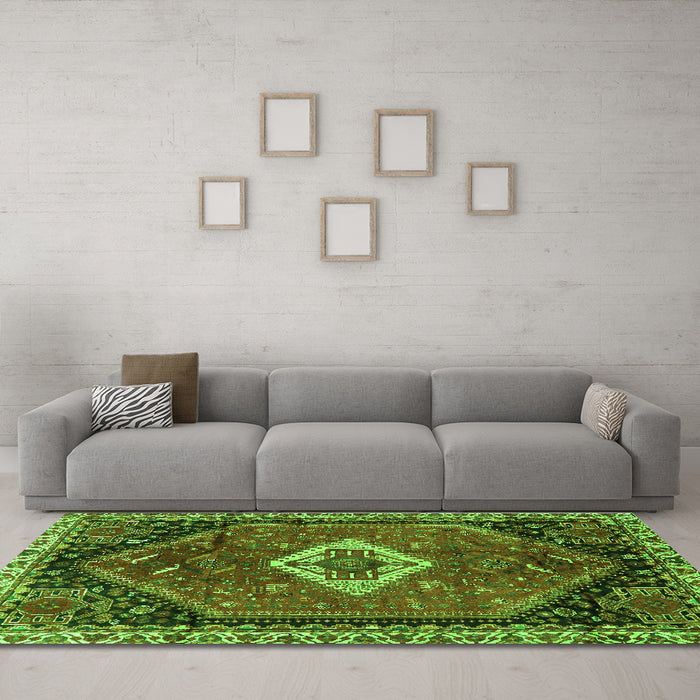 Machine Washable Persian Green Traditional Area Rugs in a Living Room,, wshtr1911grn