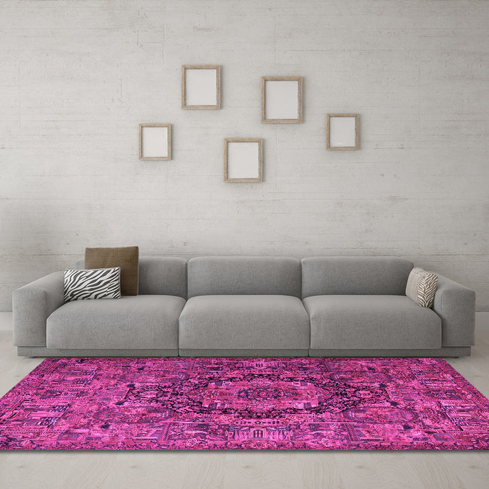 Machine Washable Animal Pink Traditional Rug in a Living Room, wshtr1915pnk