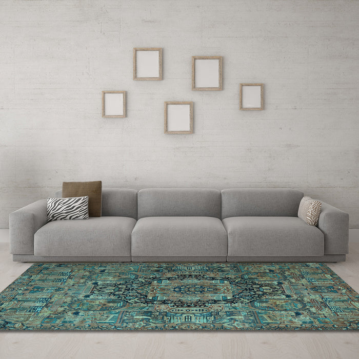 Machine Washable Animal Light Blue Traditional Rug in a Living Room, wshtr1915lblu