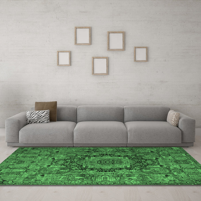 Machine Washable Animal Emerald Green Traditional Area Rugs in a Living Room,, wshtr1915emgrn