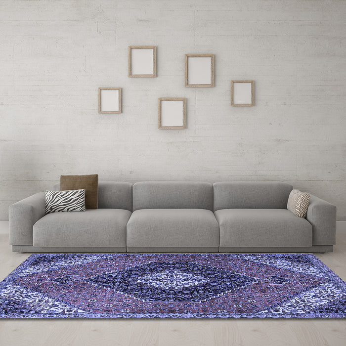 Machine Washable Persian Blue Traditional Rug in a Living Room, wshtr1916blu