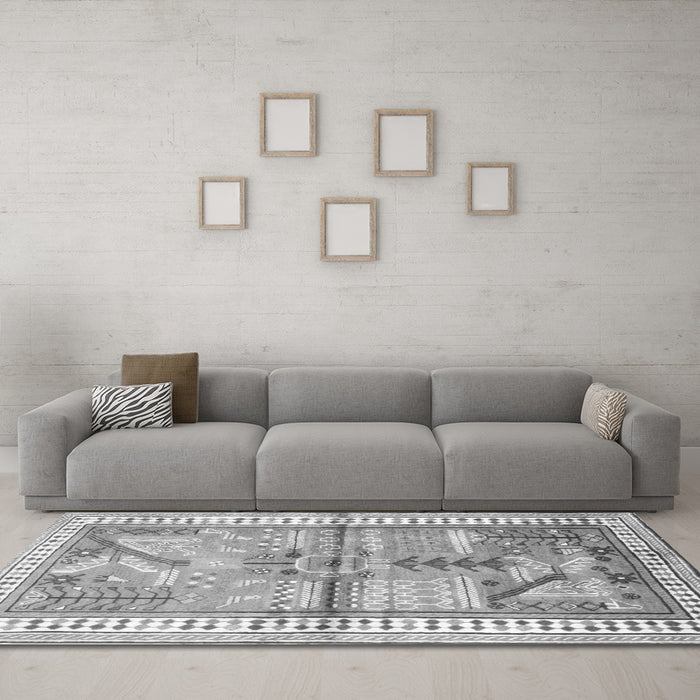 Machine Washable Animal Gray Traditional Rug in a Living Room,, wshtr191gry