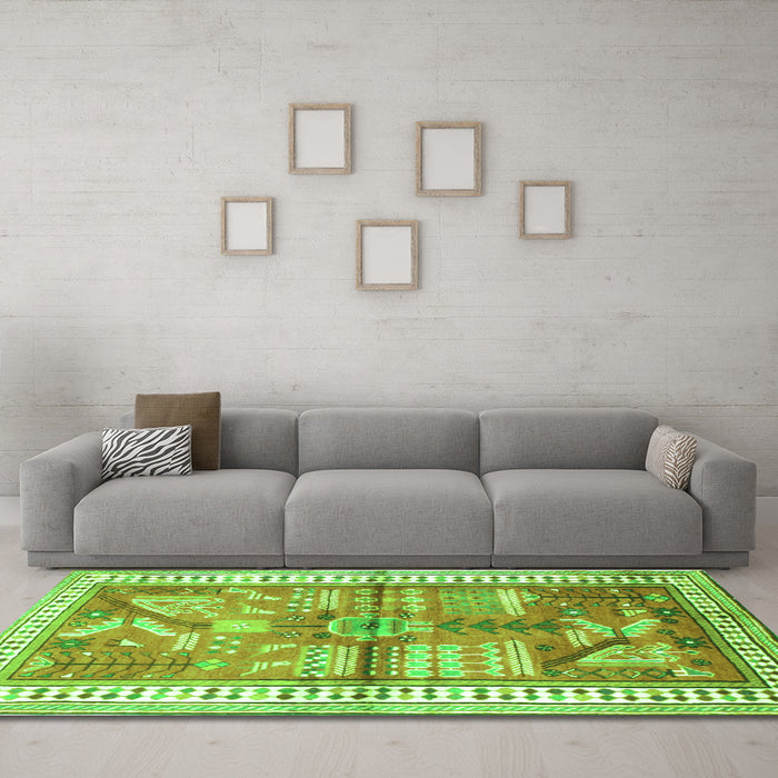 Machine Washable Animal Green Traditional Area Rugs in a Living Room,, wshtr191grn