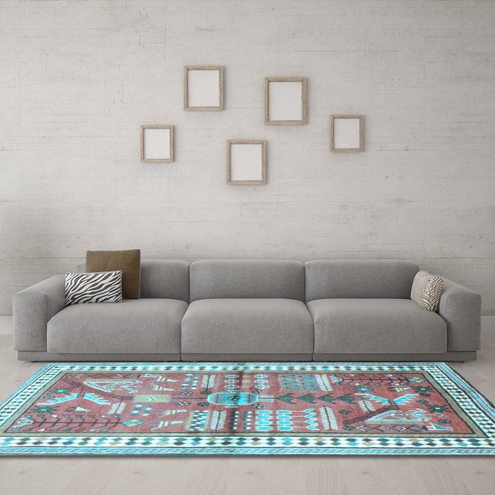Machine Washable Animal Light Blue Traditional Rug in a Living Room, wshtr191lblu